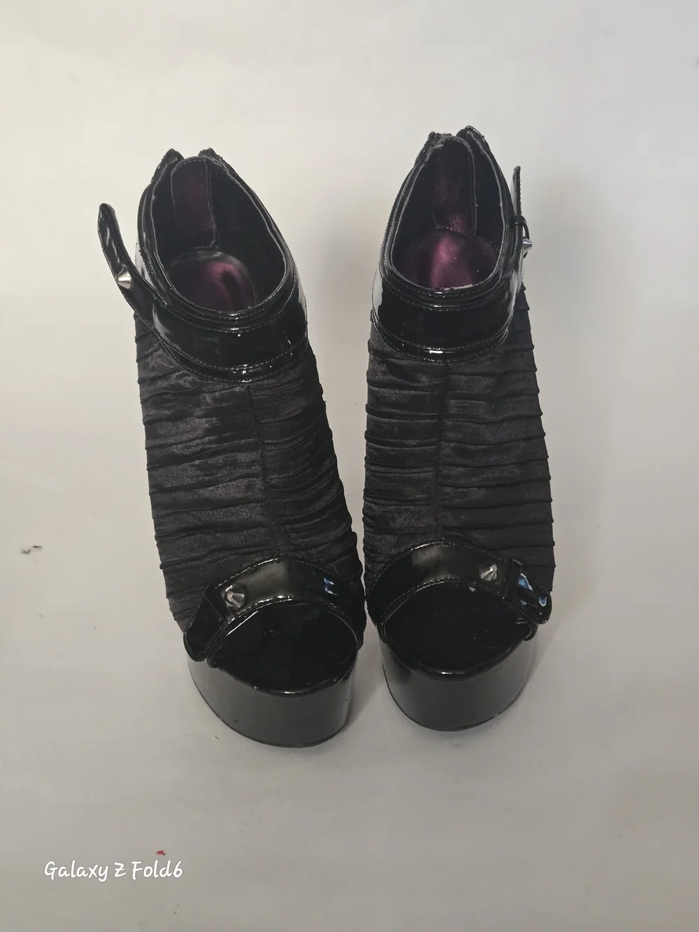 Source Unknown Black Patent & Fabric Peep-Toe Platform Booties